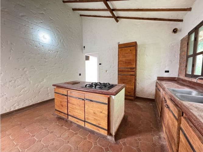Casa de 3 alcobas en venta en La Corrala, Manizales, 320 m² · foto 11 de 24