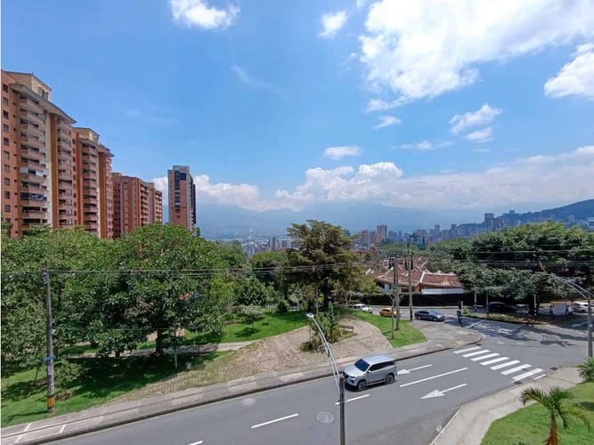 Apartamento de 1 alcoba en arriendo en Los Naranjos, Medellín, 78 m² · foto 9 de 13