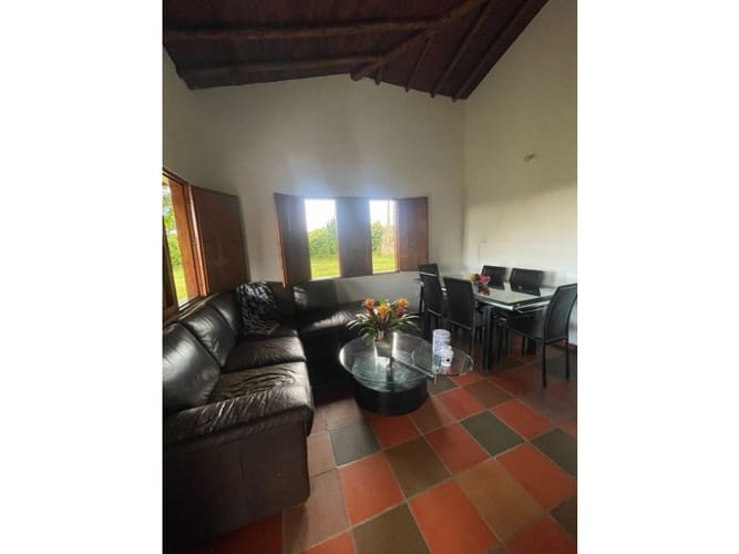 Casa de 2 alcobas en arriendo en Playa Rica-Rancheria, Guarne, 230 m² · foto 2 de 10