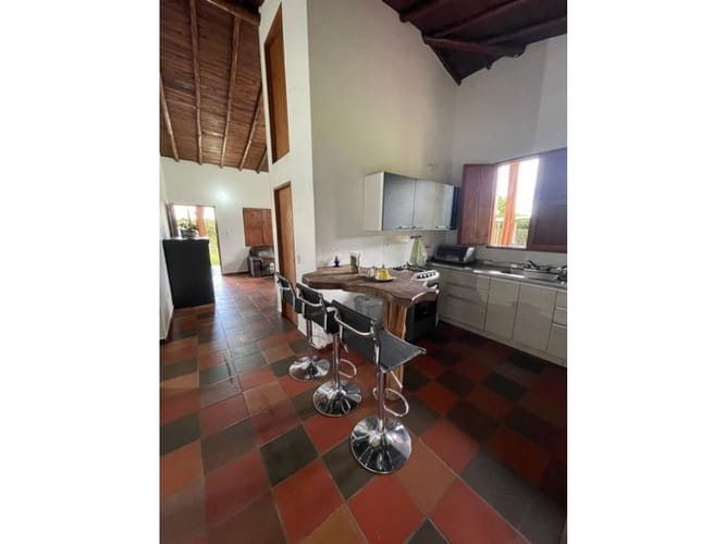 Casa de 2 alcobas en arriendo en Playa Rica-Rancheria, Guarne, 230 m² · foto 3 de 10