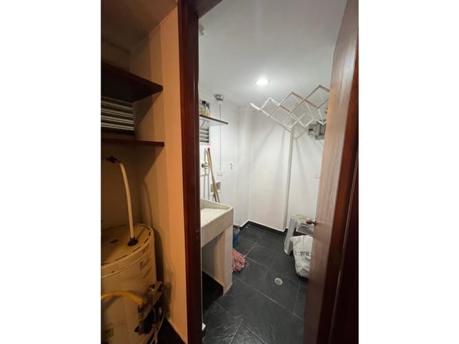 Apartamento de 1 alcoba en arriendo en Los Naranjos, Medellín, 94 m² · foto 11 de 17