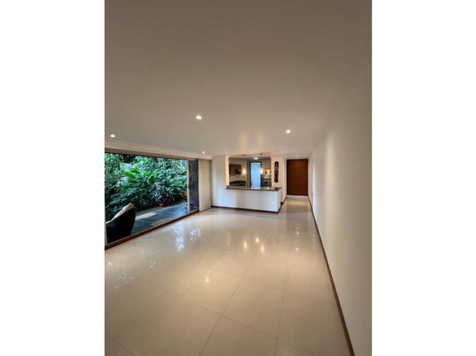 Apartamento de 1 alcoba en arriendo en Los Naranjos, Medellín, 94 m² · foto 13 de 17