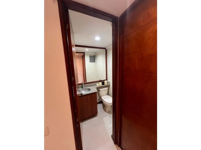 Apartamento de 1 alcoba en arriendo en Los Naranjos, Medellín, 94 m² · foto 15 de 17