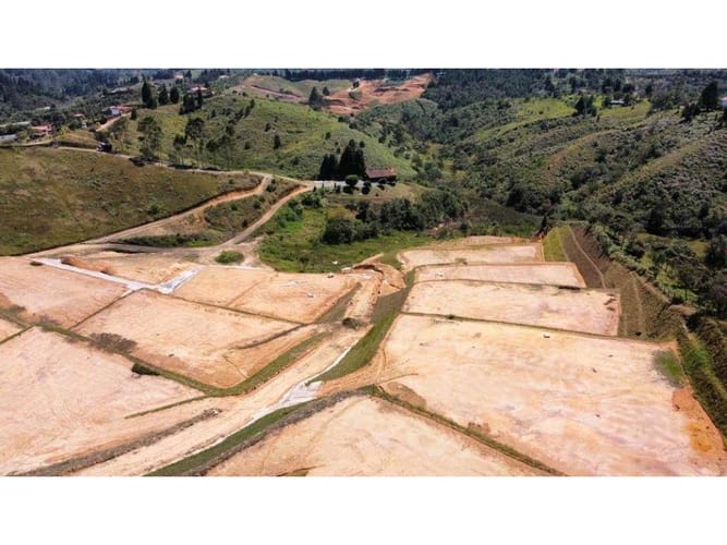 Lote en venta en San Jose, Guarne, 1474 m² · foto 6 de 12