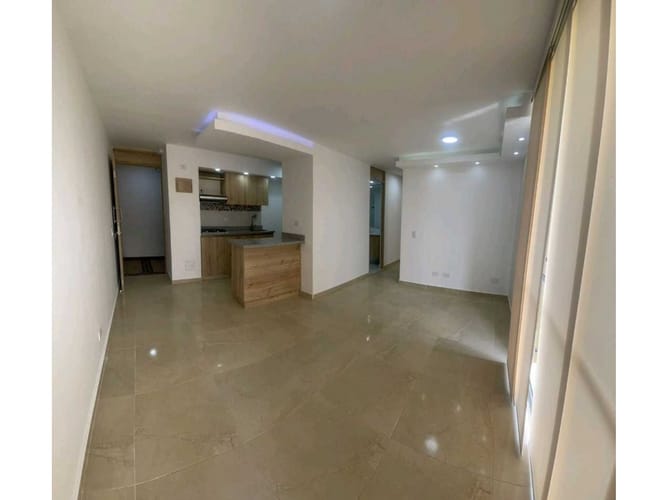 Apartamento de 3 alcobas en venta en La Macarena, Rionegro, 55 m² · foto 2 de 13
