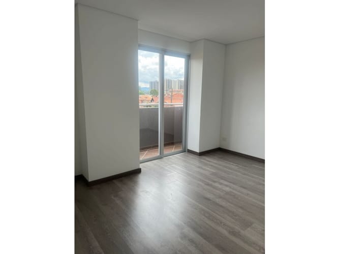 Apartamento de 1 alcoba en venta en San Antonio De Pereira, Girón, 52 m² · foto 3 de 7
