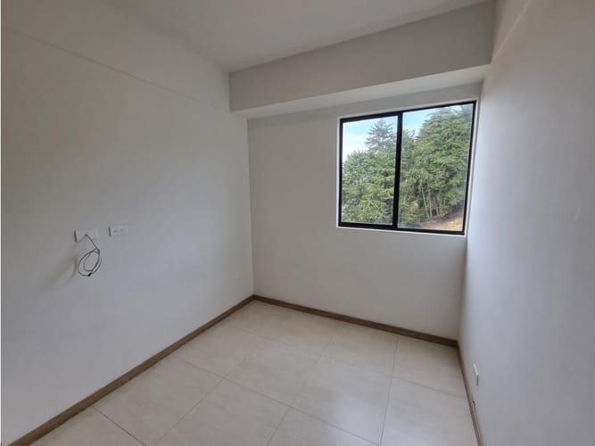 Apartamento de 2 alcobas en venta en Barro Blanco, Rionegro, 68 m² · foto 4 de 14