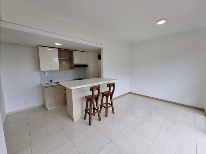 Apartamento de 2 alcobas en venta en Barro Blanco, Rionegro, 68 m² · foto 6 de 14