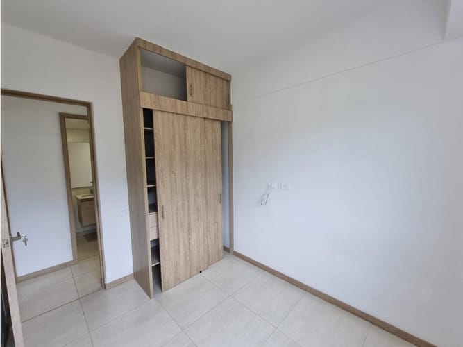 Apartamento de 2 alcobas en venta en Barro Blanco, Rionegro, 68 m² · foto 11 de 14