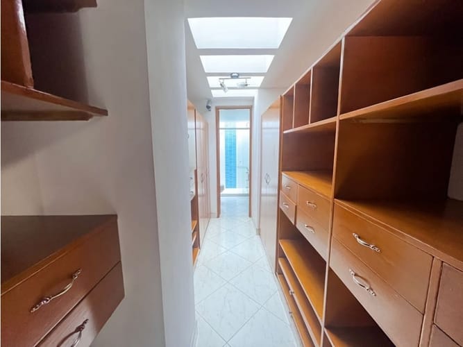 Casa de 3 alcobas en arriendo en Patio Bonito, Medellín, 261 m² · foto 9 de 21