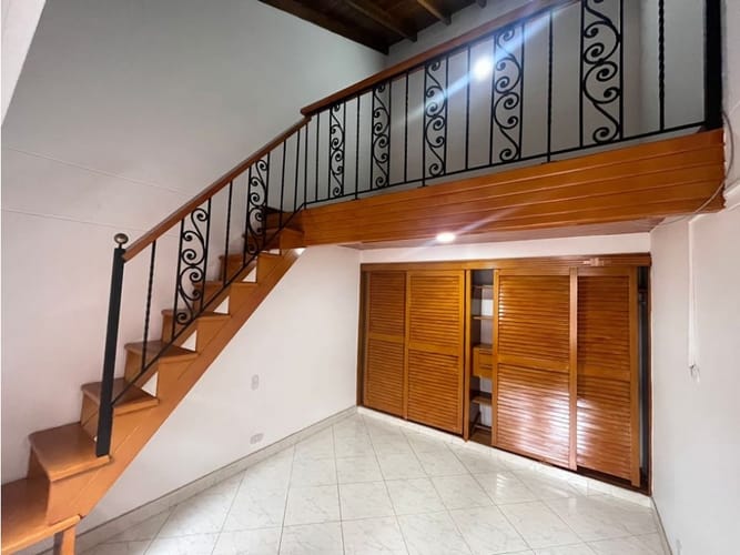 Casa de 3 alcobas en arriendo en Patio Bonito, Medellín, 261 m² · foto 13 de 21