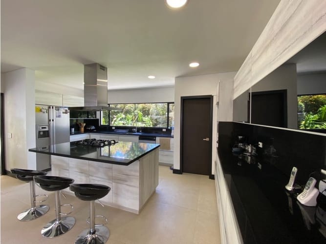 Casa de 5 alcobas en venta en El Retiro, 550 m² · foto 17 de 18