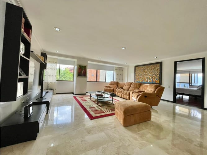 Apartamento de 4 alcobas en arriendo en El Poblado, Medellín, 480 m² · foto 8 de 22