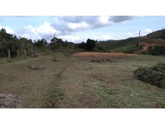 Lote en venta en Aeropuerto, Rionegro, 5000 m² · foto 2 de 11