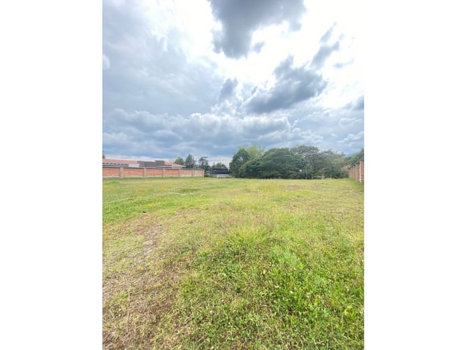 Lote en venta en Llano Grande, Rionegro, 2700 m² · foto 3 de 11