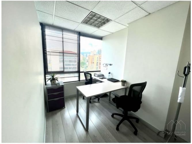 Oficina en venta en El Poblado, Medellín, 80 m² · foto 4 de 10