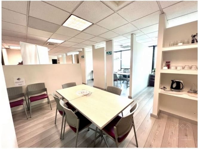 Oficina en venta en El Poblado, Medellín, 80 m² · foto 6 de 10