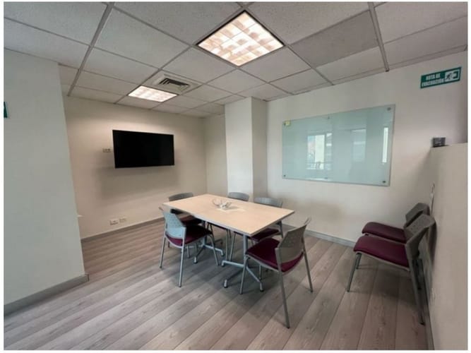 Oficina en venta en El Poblado, Medellín, 80 m² · foto 8 de 10
