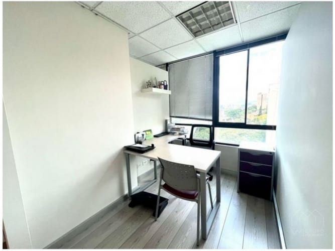 Oficina en venta en El Poblado, Medellín, 80 m² · foto 9 de 10