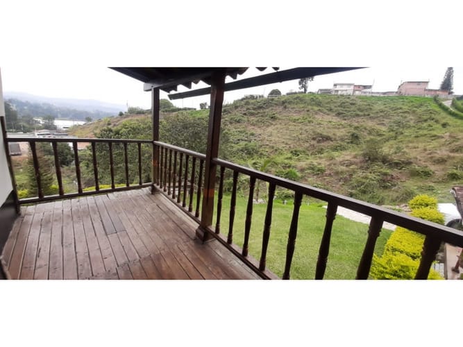 Casa de 5 alcobas en venta en Guarne, 190 m² · foto 8 de 24