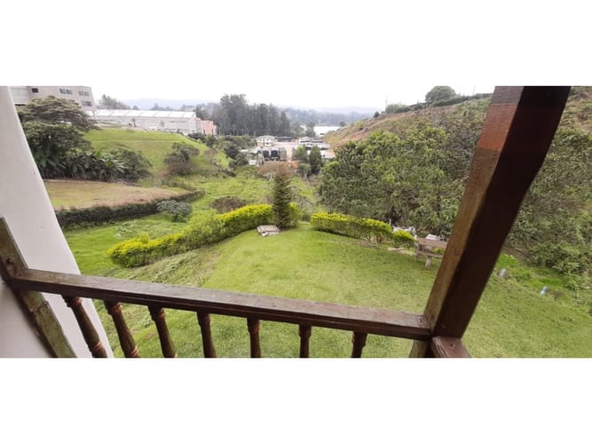 Casa de 5 alcobas en venta en Guarne, 190 m² · foto 10 de 24