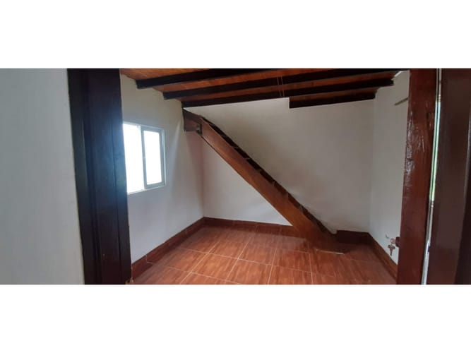 Casa de 5 alcobas en venta en Guarne, 190 m² · foto 11 de 24