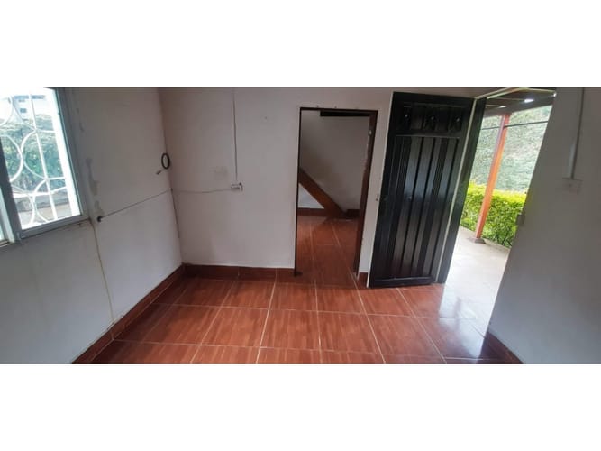 Casa de 5 alcobas en venta en Guarne, 190 m² · foto 16 de 24