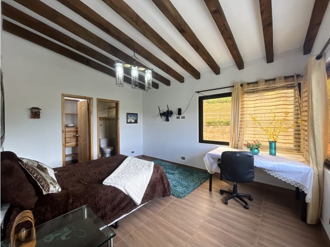 Casa de 9 alcobas en venta en Guarne, 600 m² · foto 4 de 16