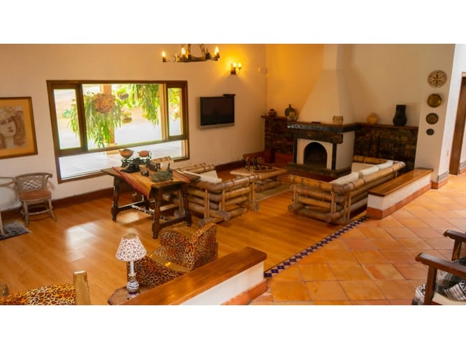 Casa de 5 alcobas en venta en Llano Grande, Rionegro, 500 m² · foto 2 de 24