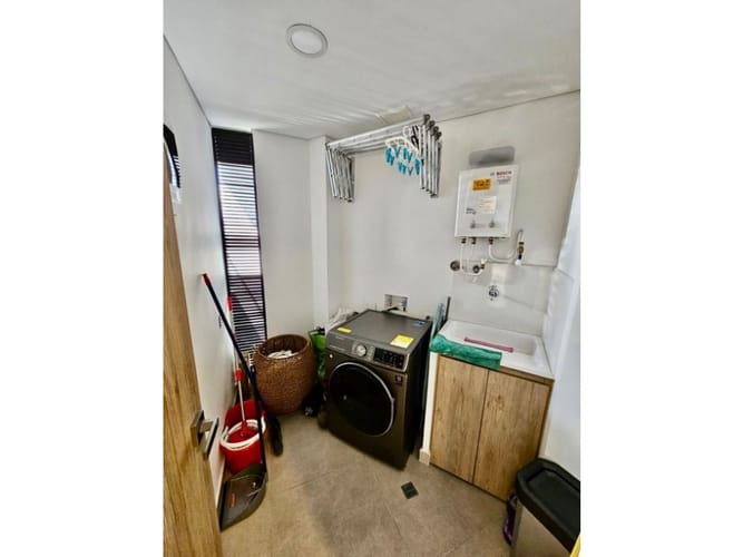 Apartamento de 2 alcobas en arriendo en El Poblado, Medellín, 79 m² · foto 12 de 12