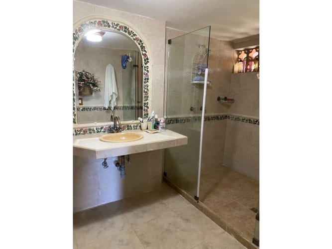 Casa de 8 alcobas en venta en Llano Grande, Rionegro, 700 m² · foto 8 de 20