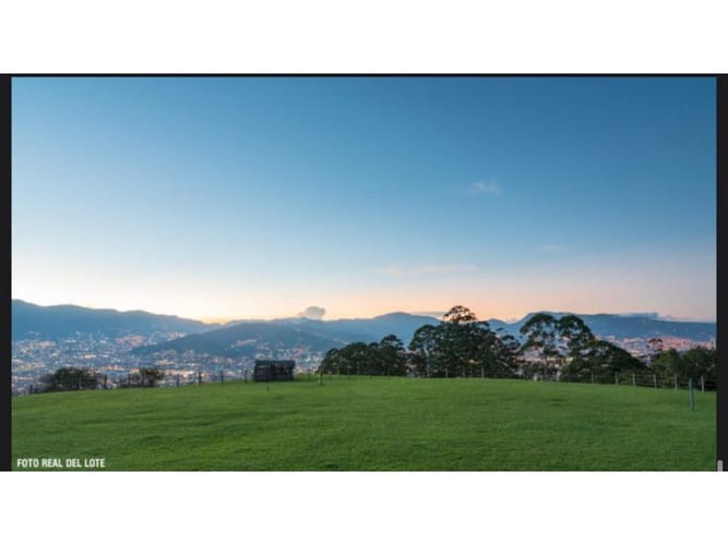 Lote en venta en El Chocho, Envigado, 27677 m² · foto 2 de 6