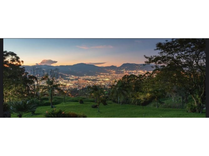 Lote en venta en El Chocho, Envigado, 27677 m² · foto 4 de 6