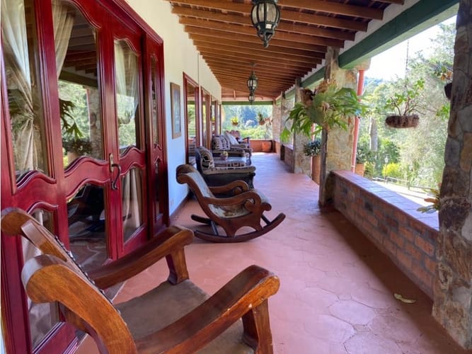 Casa de 8 alcobas en venta en Llano Grande, Rionegro, 700 m² · foto 18 de 20