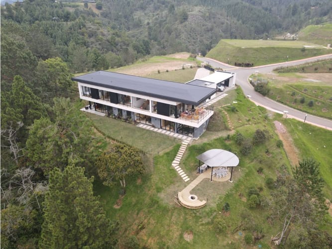 Casa de 4 alcobas en venta en Pantanillo, El Retiro, 418 m² · foto 1 de 12