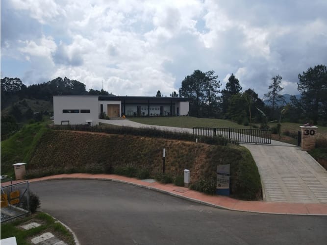 Casa de 4 alcobas en venta en Pantanillo, El Retiro, 418 m² · foto 7 de 12