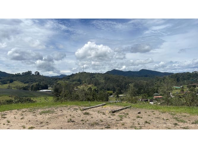 Lote en venta en El Retiro, 2800 m² · foto 4 de 6