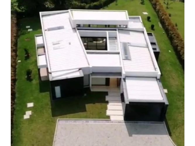Casa de 4 alcobas en venta en So�Adora, Rionegro, 517 m² · foto 7 de 9