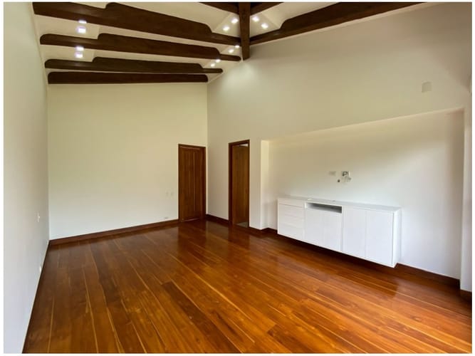 Casa de 4 alcobas en venta en Llano Grande, Rionegro, 600 m² · foto 22 de 24