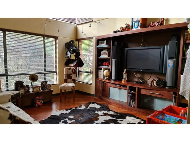 Casa de 4 alcobas en venta en Media Luna, Medellín, 476 m² · foto 5 de 16