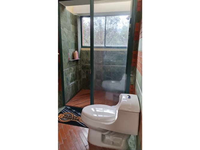 Casa de 4 alcobas en venta en Media Luna, Medellín, 476 m² · foto 6 de 16