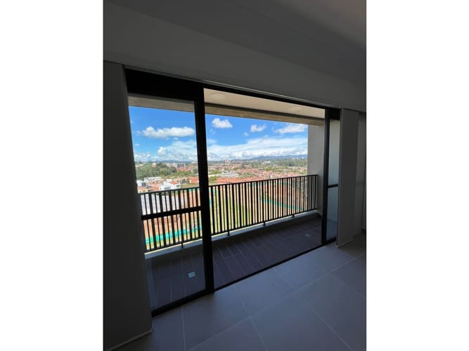 Apartamento de 3 alcobas en venta en El Porvenir, Rionegro, 75 m² · foto 4 de 10