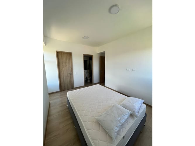Apartamento de 3 alcobas en venta en El Porvenir, Rionegro, 75 m² · foto 5 de 10
