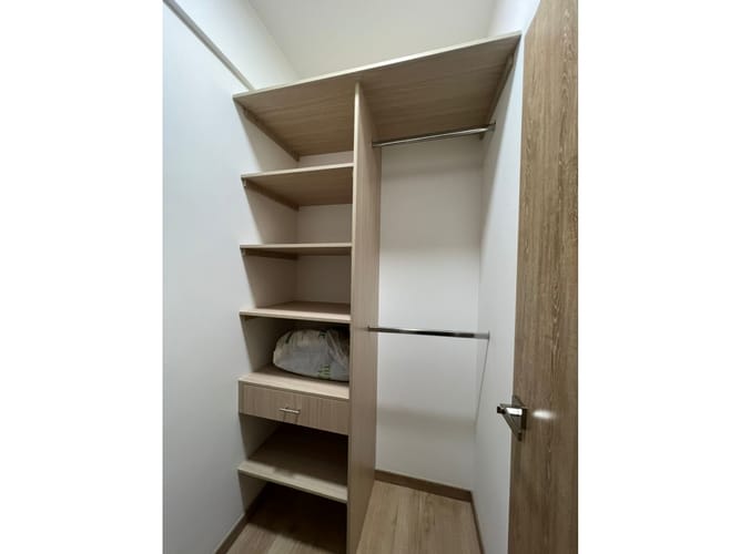 Apartamento de 3 alcobas en venta en El Porvenir, Rionegro, 75 m² · foto 7 de 10