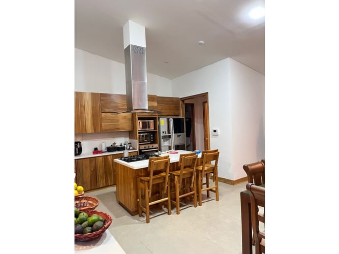 Casa de 4 alcobas en venta en Llano Grande, La Ceja, 360 m² · foto 6 de 24