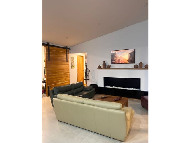 Casa de 4 alcobas en venta en Llano Grande, La Ceja, 360 m² · foto 13 de 24
