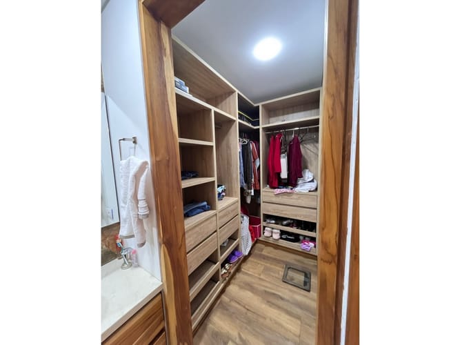 Casa de 4 alcobas en venta en Llano Grande, La Ceja, 360 m² · foto 22 de 24