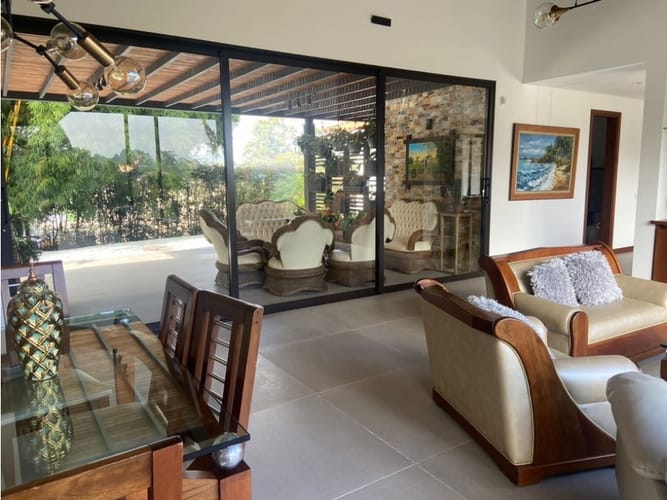 Casa de 3 alcobas en venta en San Gerardo, La Ceja, 430 m² · foto 4 de 18