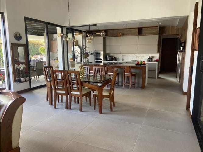 Casa de 3 alcobas en venta en San Gerardo, La Ceja, 430 m² · foto 9 de 18