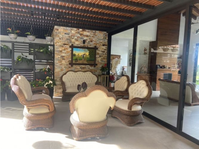 Casa de 3 alcobas en venta en San Gerardo, La Ceja, 430 m² · foto 12 de 18